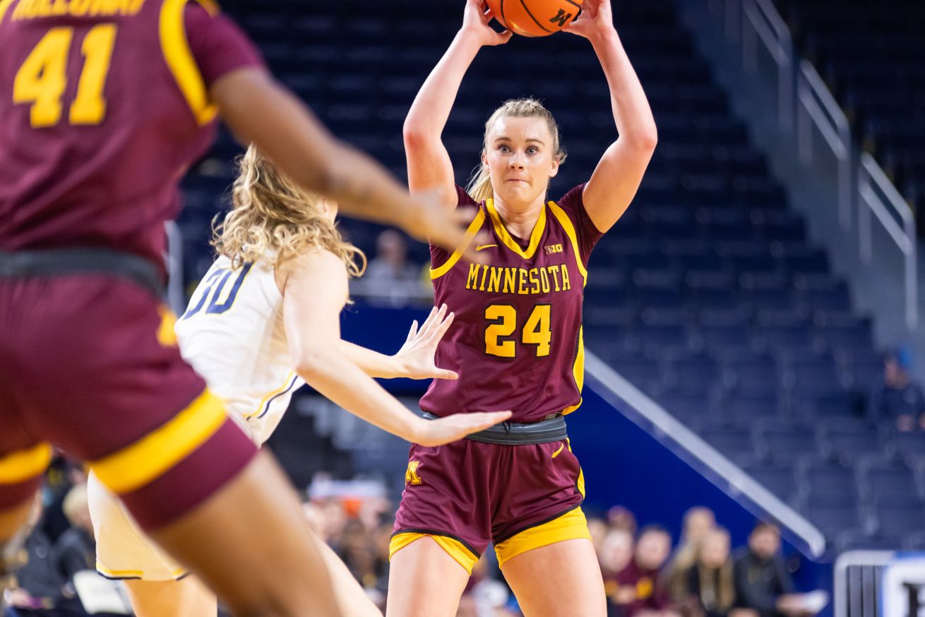 Mallory Heyer against Michigan