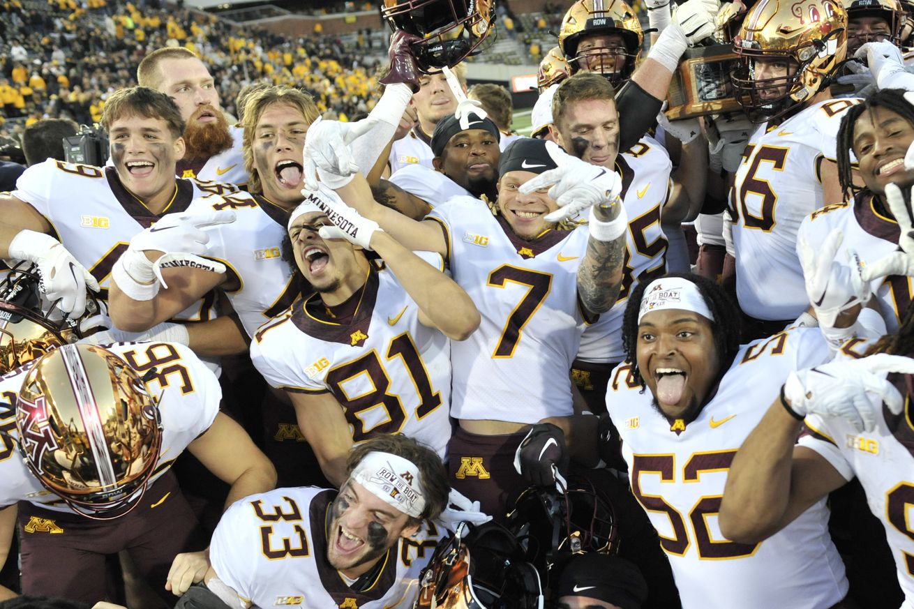 NCAA Football: Minnesota at Iowa