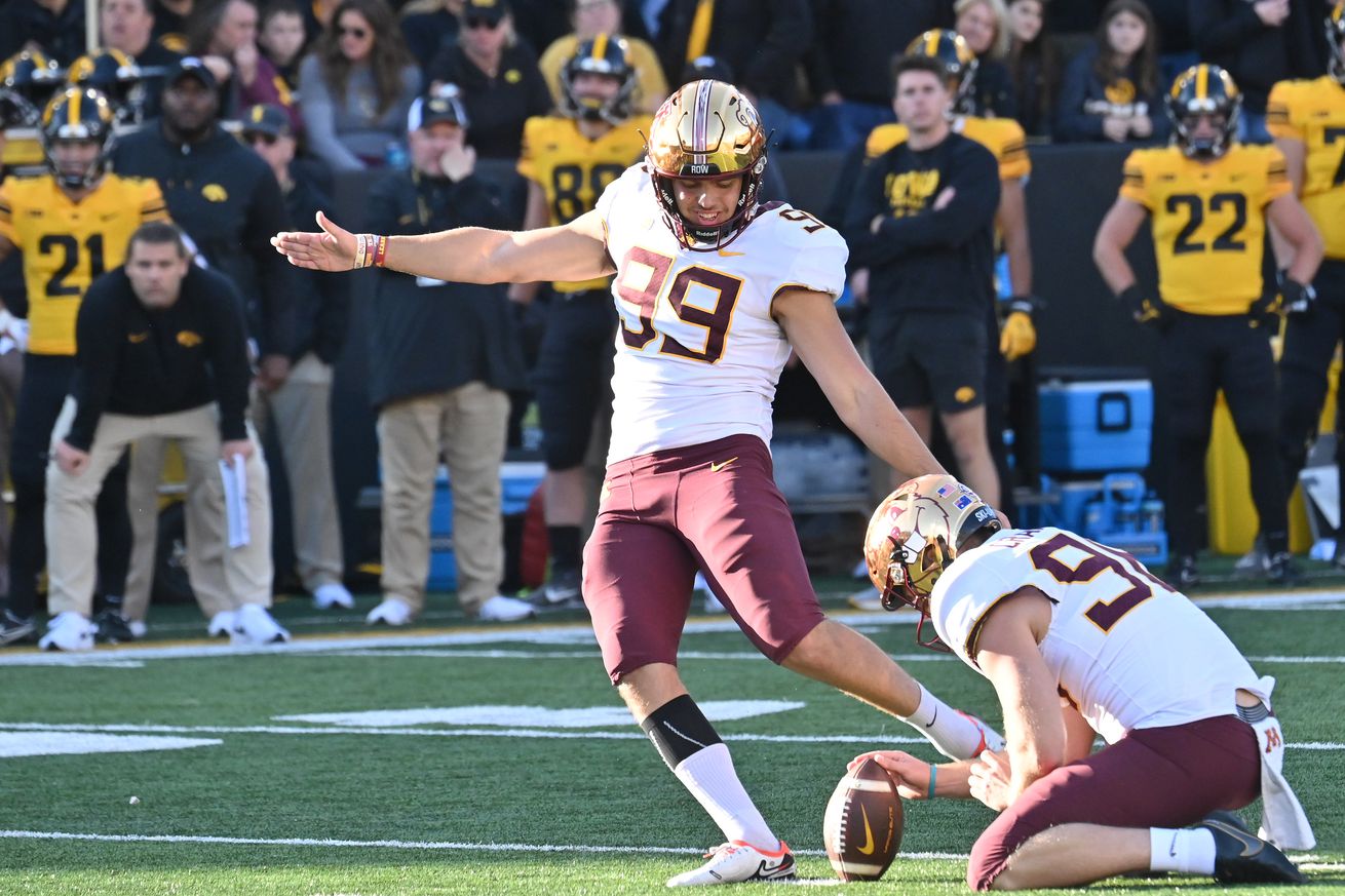 COLLEGE FOOTBALL: OCT 21 Minnesota at Iowa