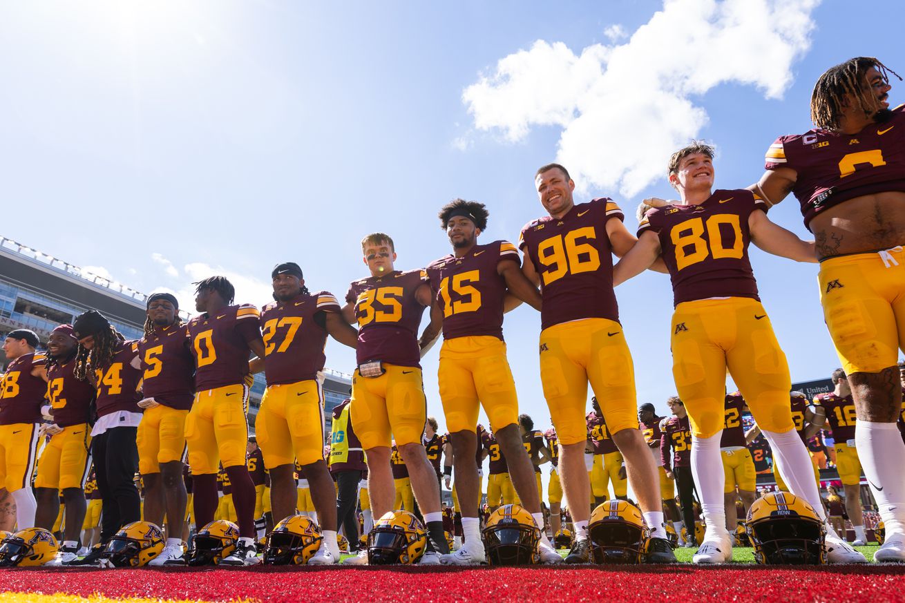 COLLEGE FOOTBALL: SEP 07 Rhode Island at Minnesota