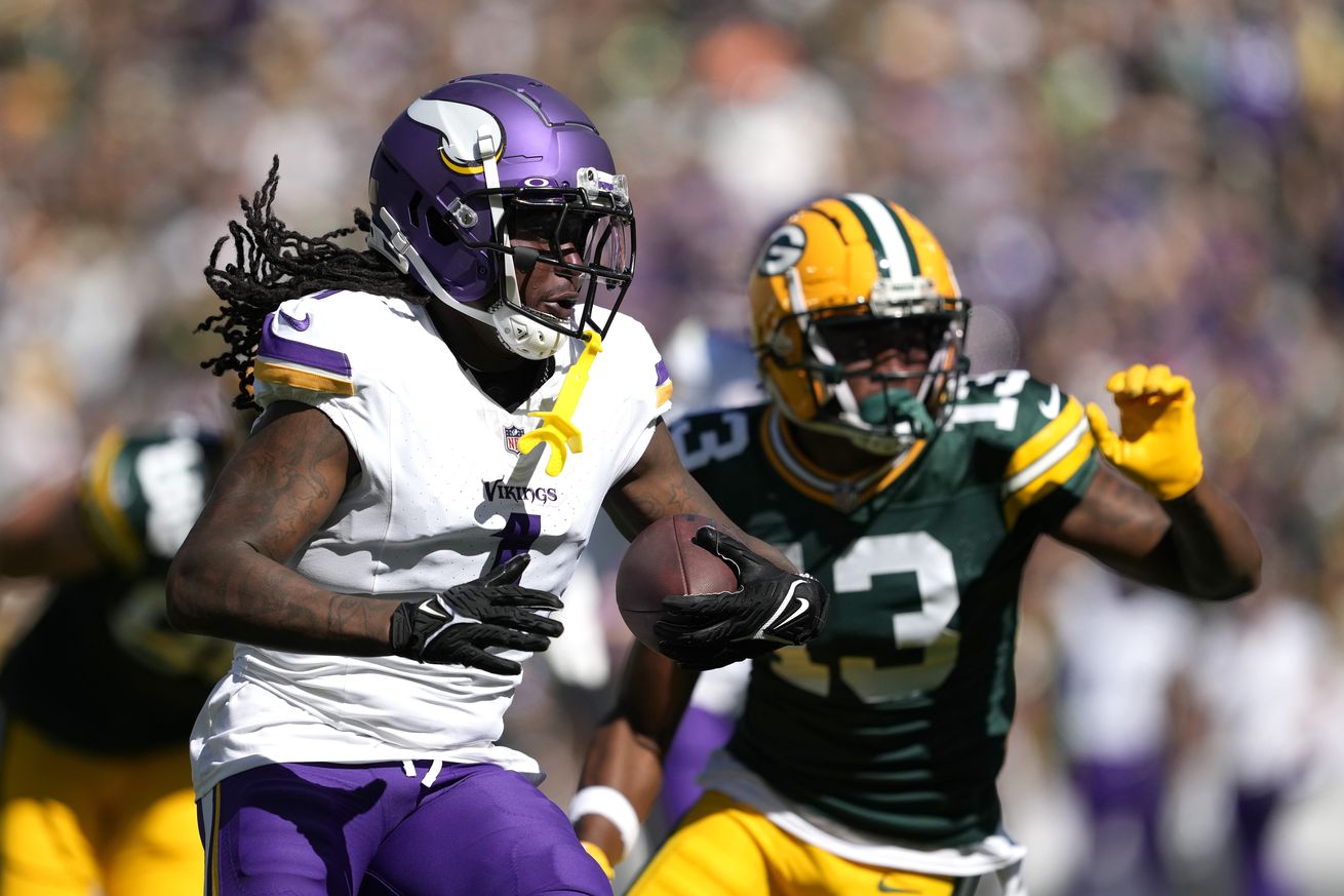 Minnesota Vikings v Green Bay Packers