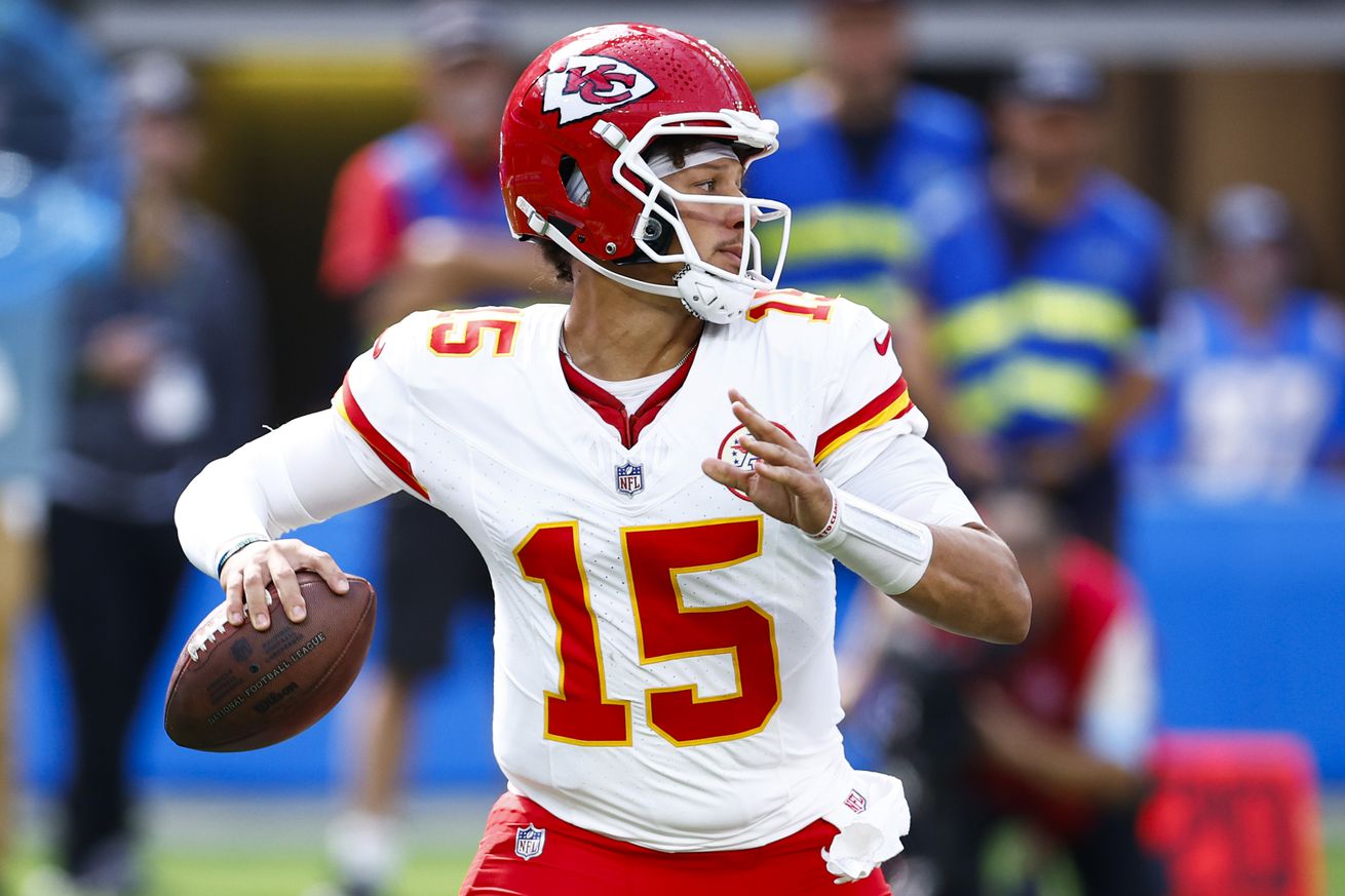 Kansas City Chiefs v Los Angeles Chargers