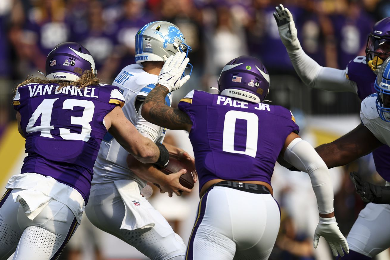 Detroit Lions v Minnesota Vikings