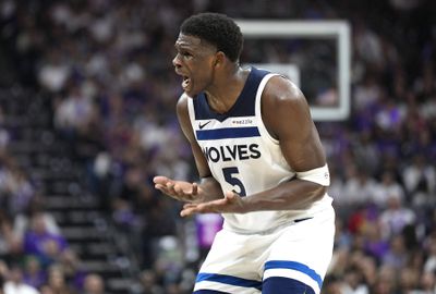 Minnesota Timberwolves v Sacramento Kings