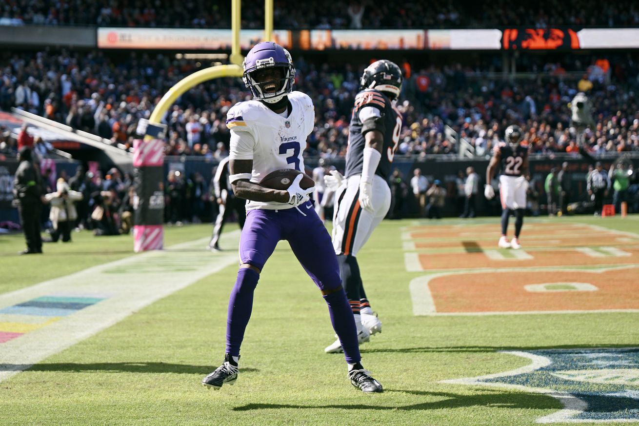 Minnesota Vikings v Chicago Bears