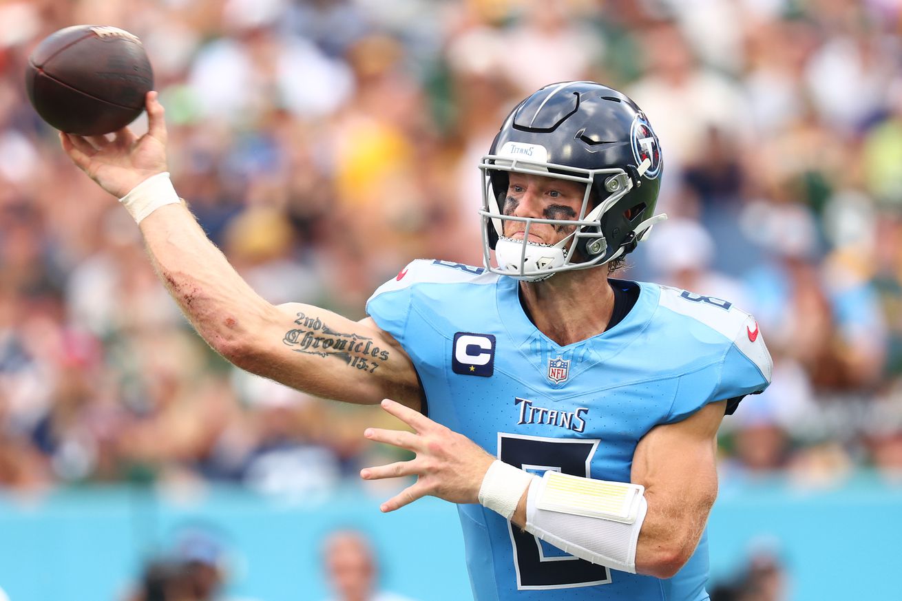 Green Bay Packers v Tennessee Titans