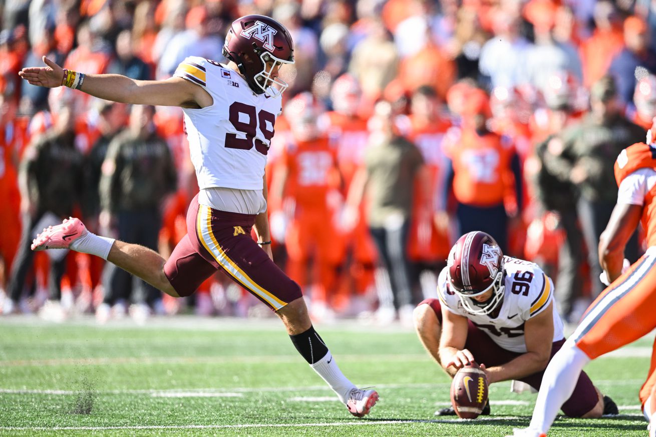 COLLEGE FOOTBALL: NOV 02 Minnesota at Illinois