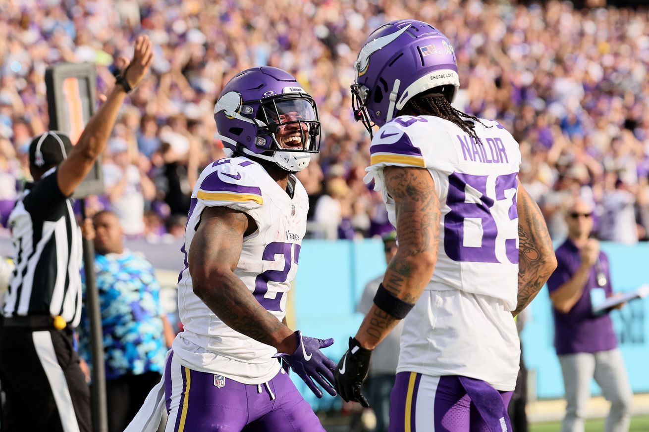 Minnesota Vikings v Tennessee Titans