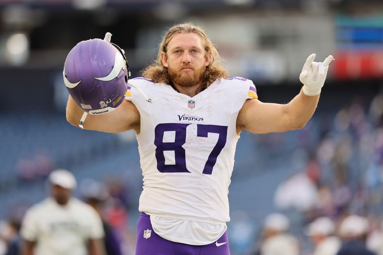 Minnesota Vikings v Tennessee Titans