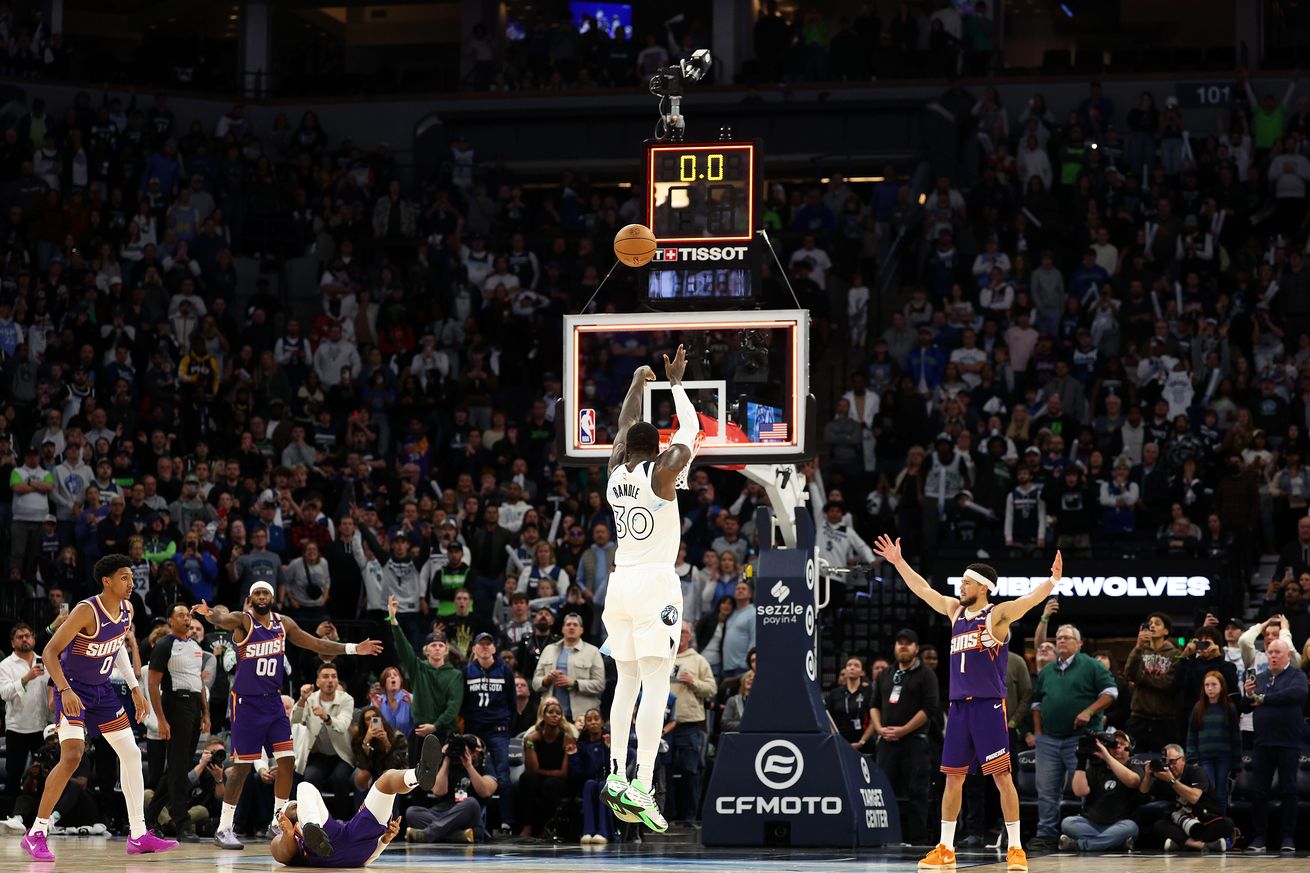 Phoenix Suns v Minnesota Timberwolves