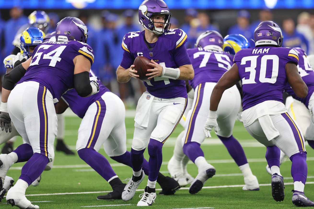 Minnesota Vikings v Los Angeles Rams