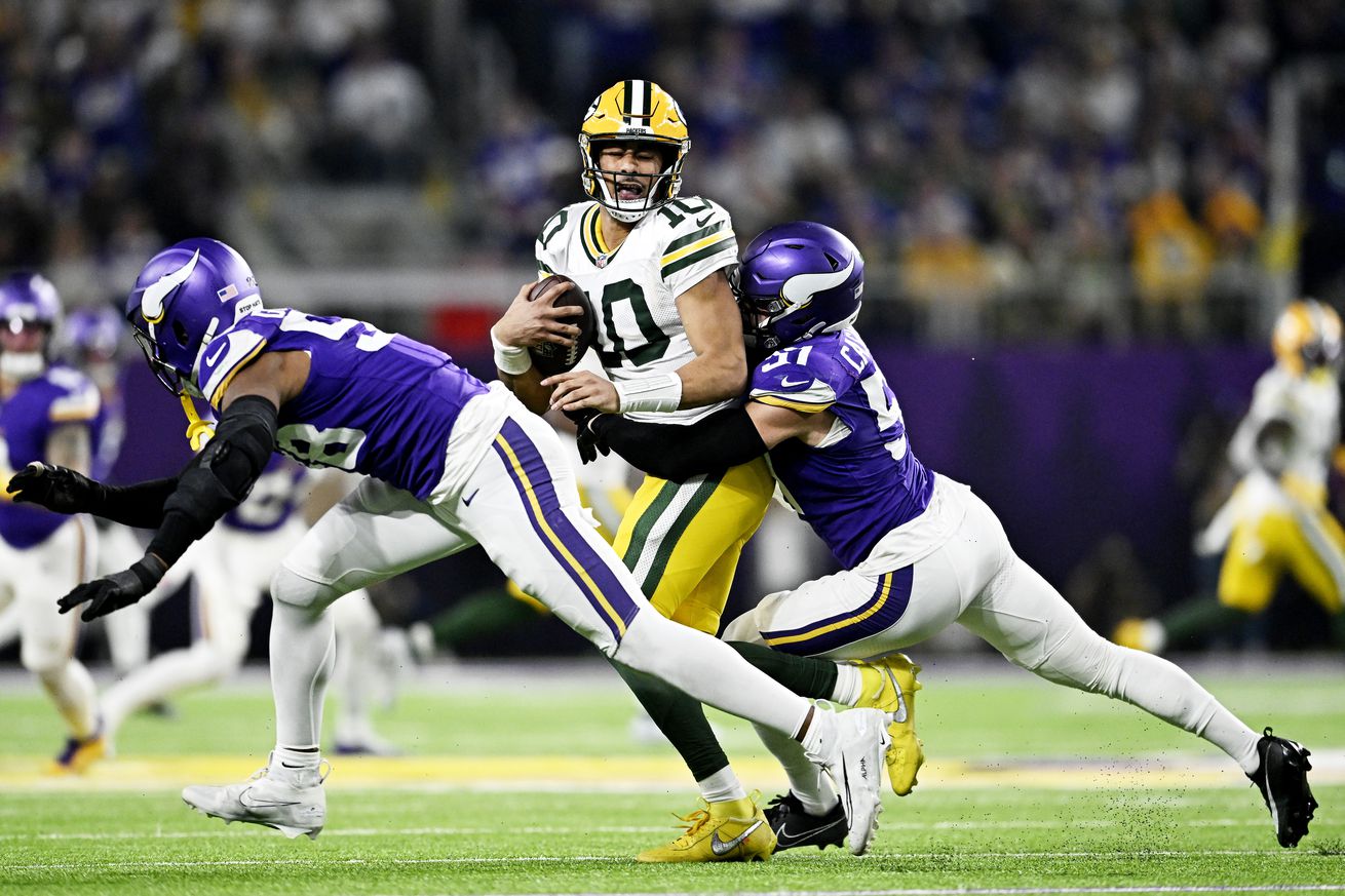 Green Bay Packers v Minnesota Vikings