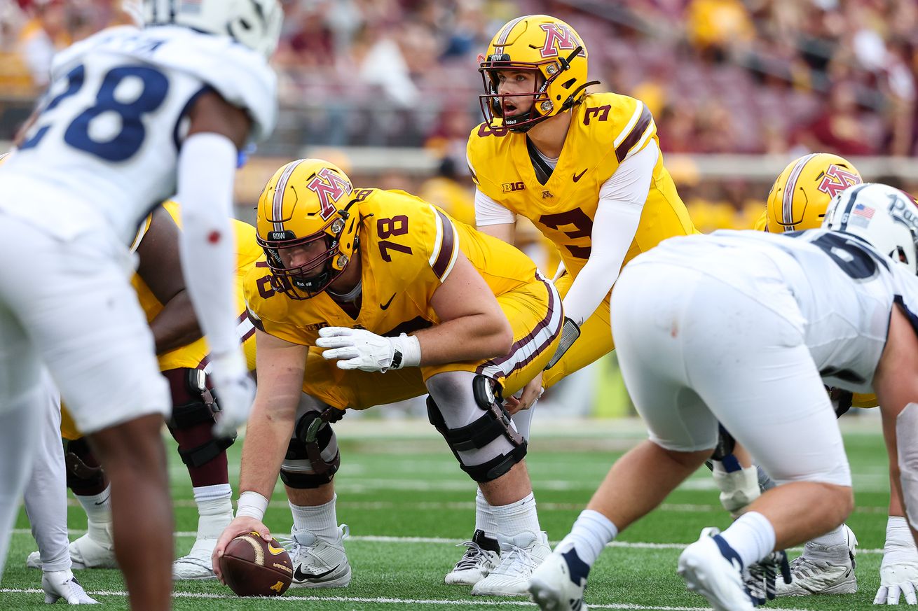 NCAA Football: Nevada at Minnesota