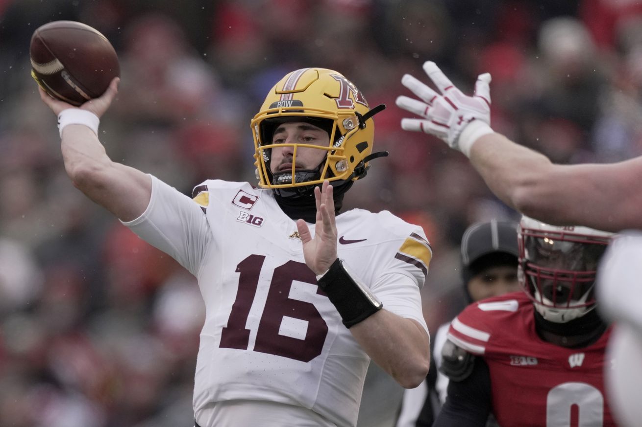 NCAA Football: Minnesota at Wisconsin