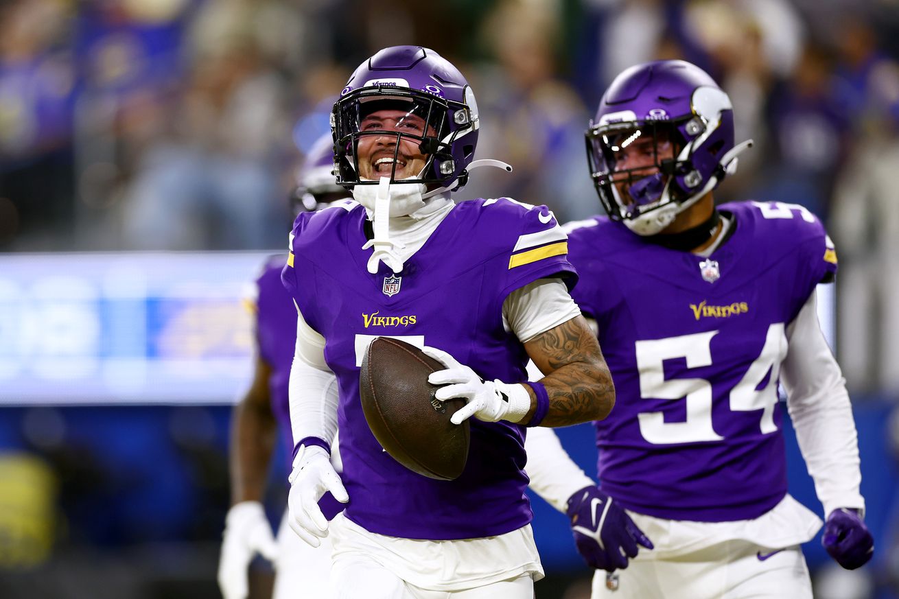 Minnesota Vikings v Los Angeles Rams