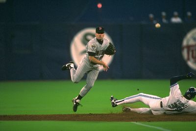 Minnesota Twins Chuck Knoblauch...